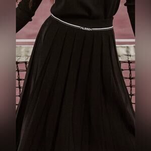 Aleeza Paris - knit Tennis 🎾 Women's Skirt NWT XS